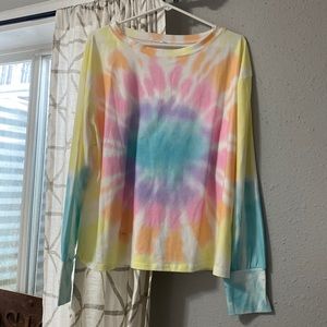 Amazon long sleeve shirt can be worn off the shoulders. Tie dye. Size Large